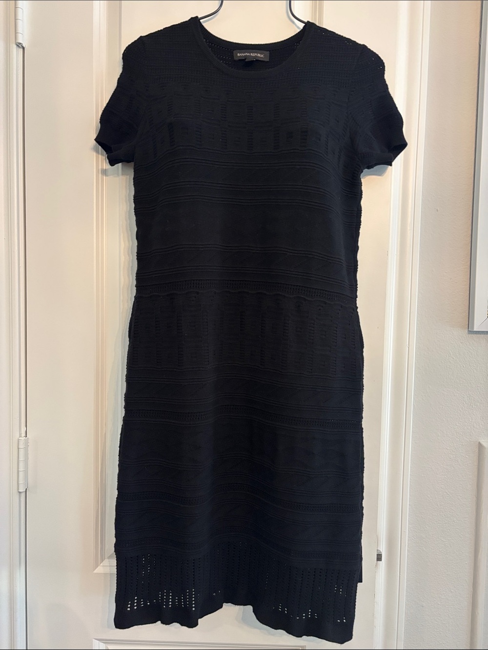 Women’s Black Textured Crochet Short-Sleeve Dress. Party - Cocktail - Holiday. S